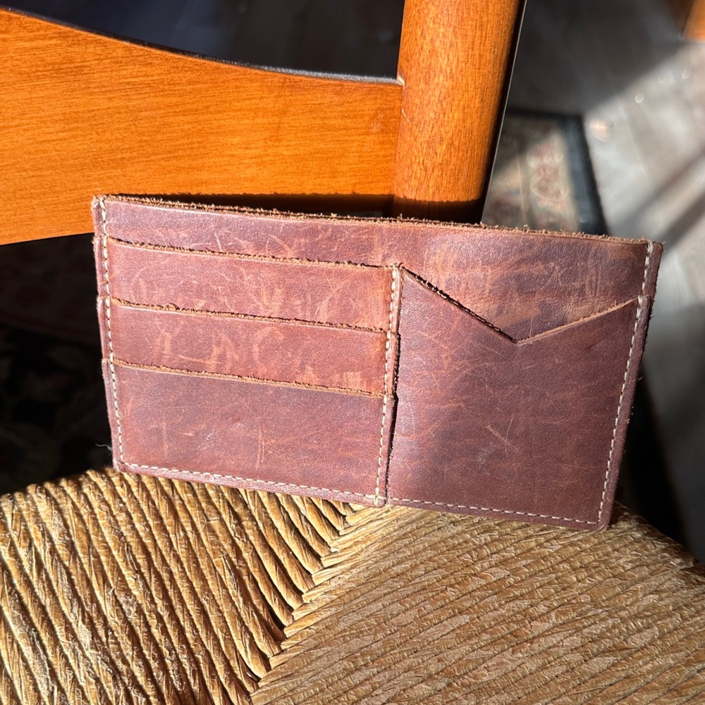 HOLTZ made in America Elegant Brown Leather Card and cash Holder - Picture 8 of 8